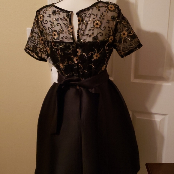 R&K women dress - Picture 2 of 7